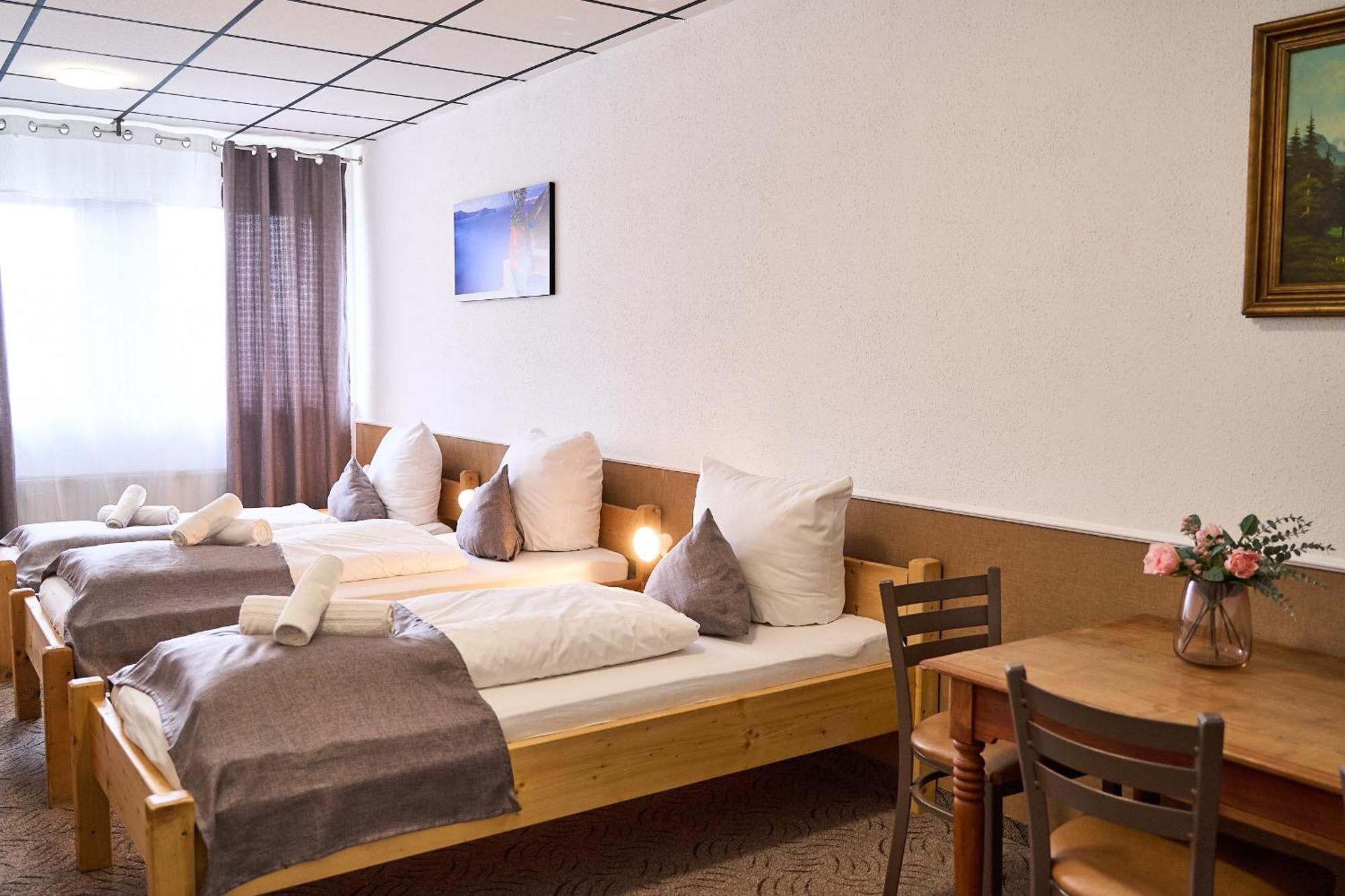Hotel Maximo Pinneberg Exterior photo
